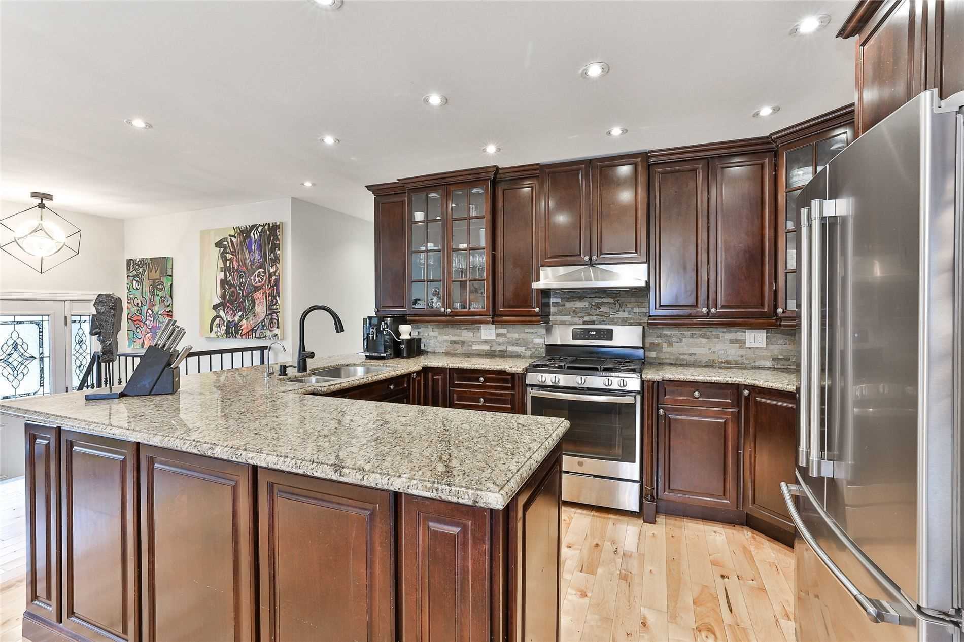 Listing W5877911 - Large Photo # 5