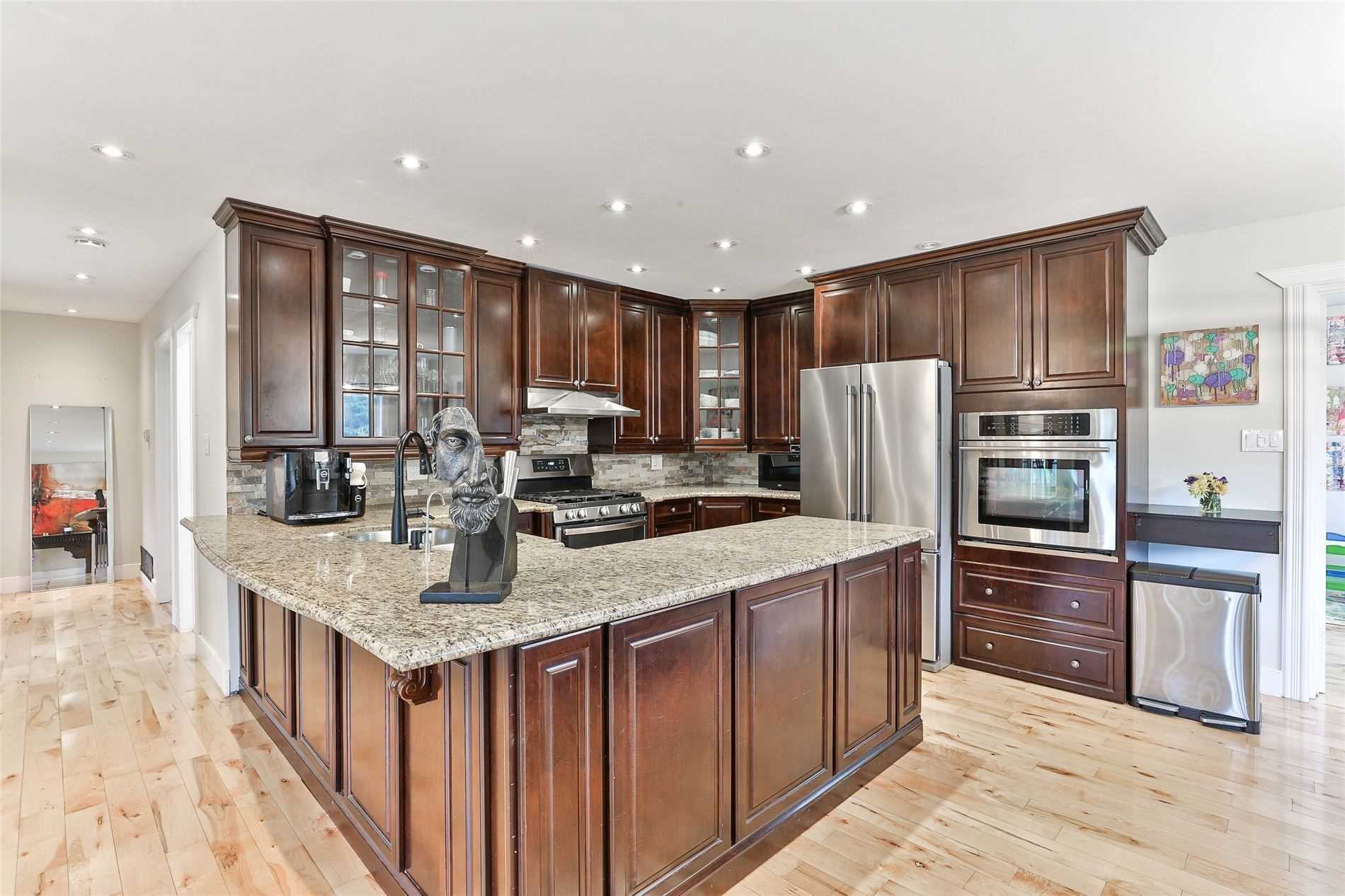 Listing W5877911 - Large Photo # 6