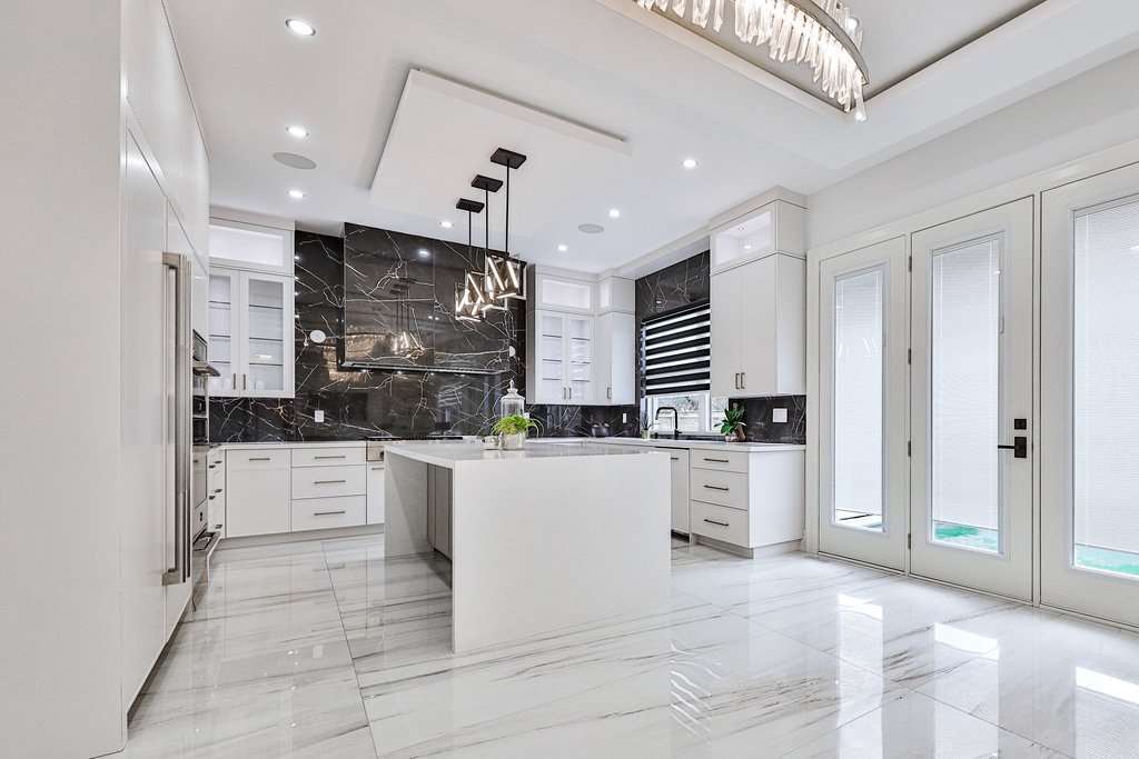 246 Edenbridge Dr