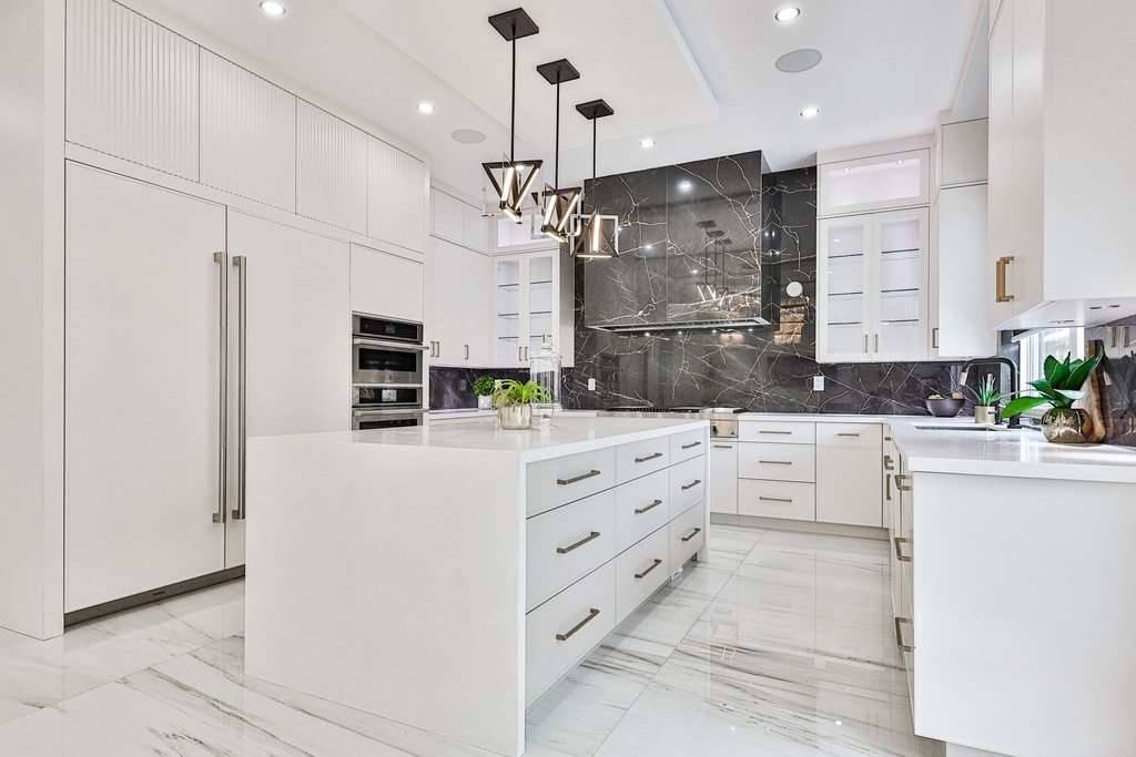 246 Edenbridge Dr