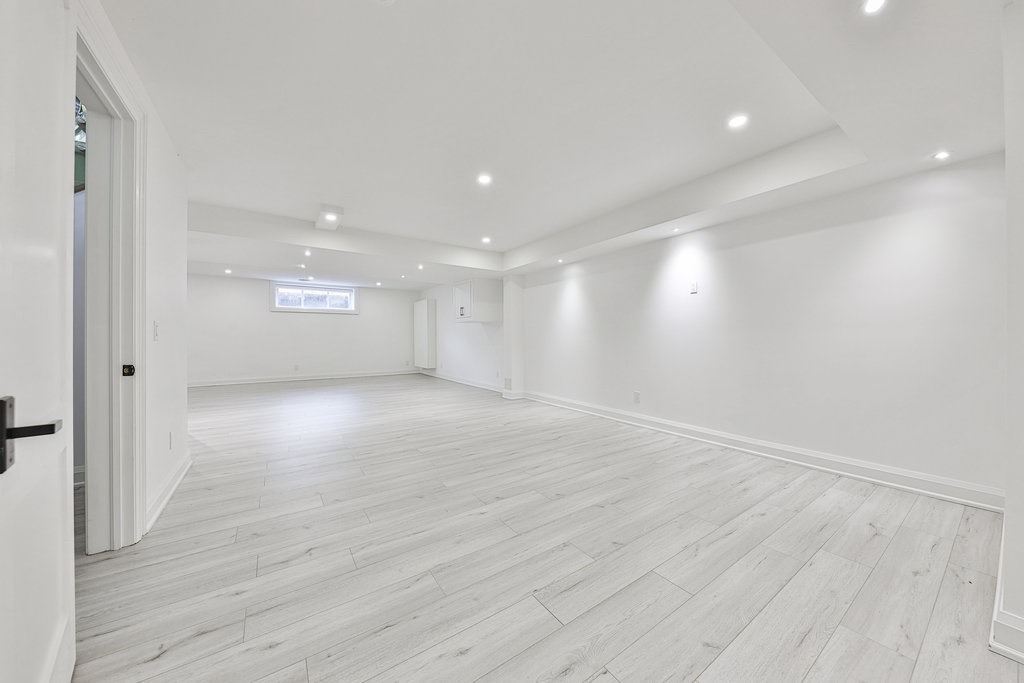 246 Edenbridge Dr