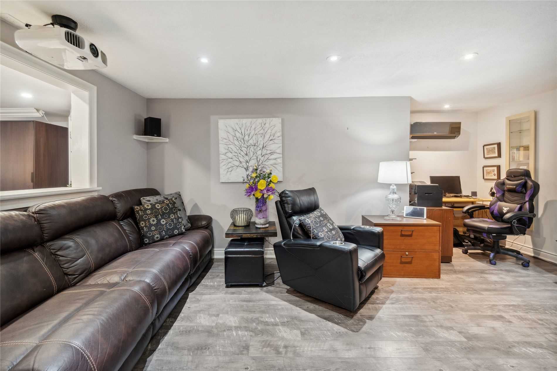 Listing W5878181 - Large Photo # 35