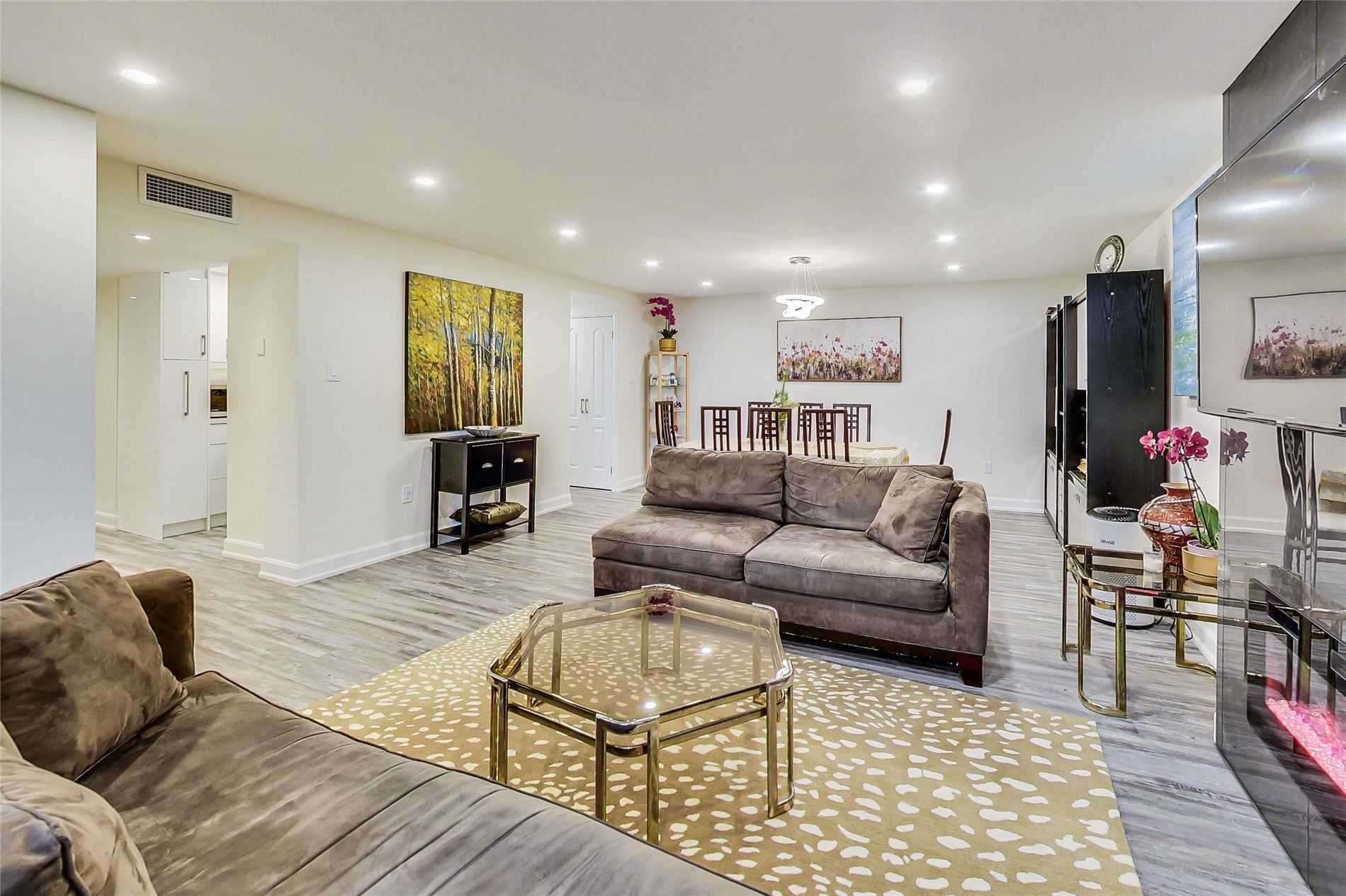 Listing W5878292 - Large Photo # 11