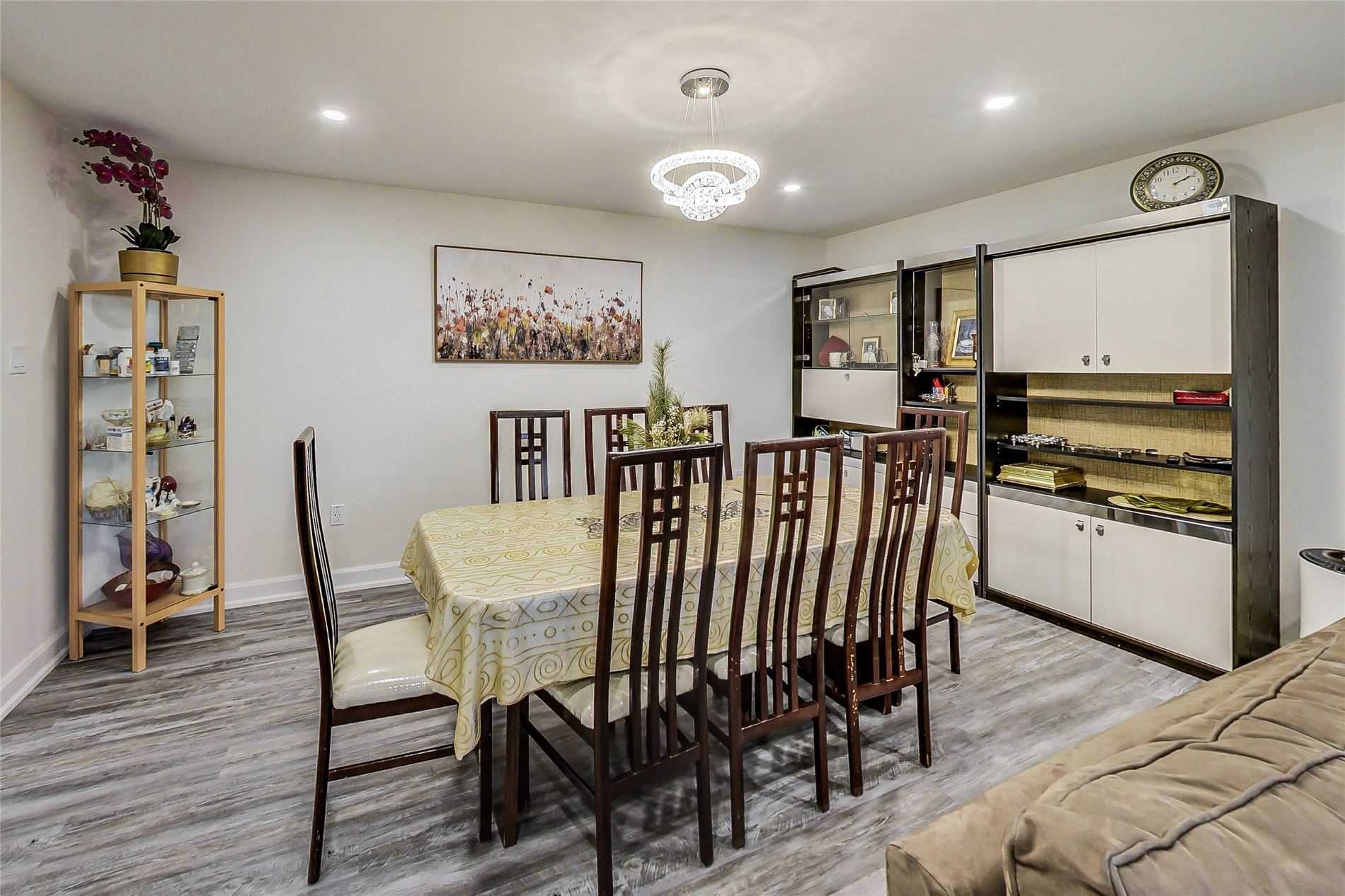 Listing W5878292 - Large Photo # 12
