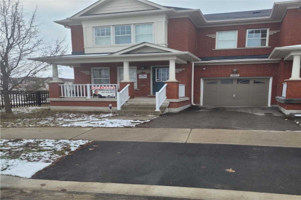 497 Nairn Circ, Milton