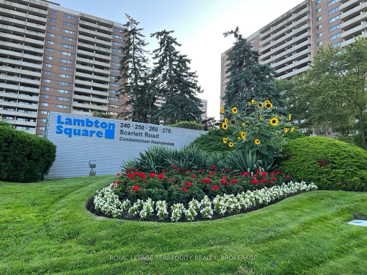 240 Scarlett Rd, #1710