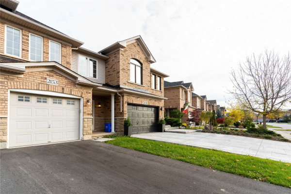 2153 Redstone Cres, Oakville