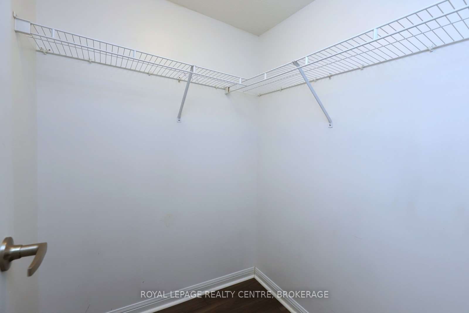 Listing W5878783 - Large Photo # 16