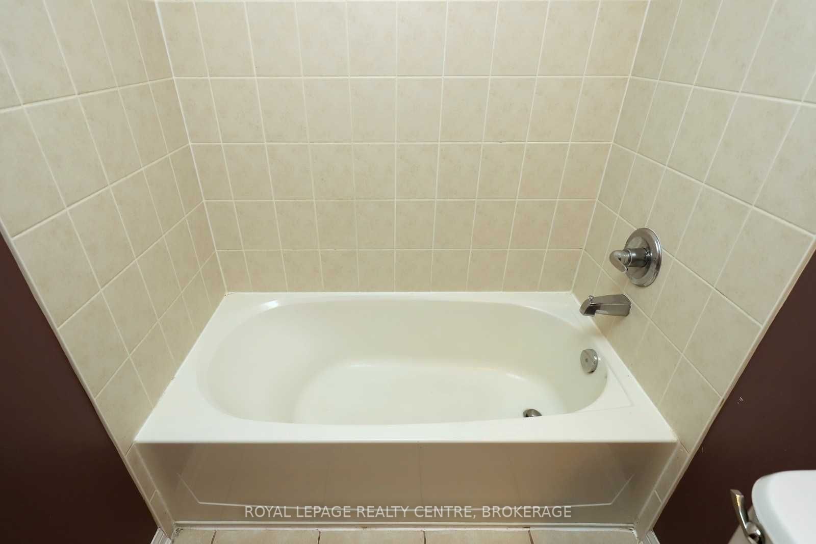 Listing W5878783 - Large Photo # 13