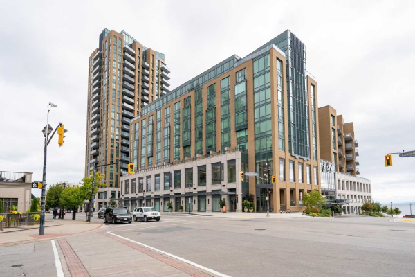 2060 Lakeshore Rd, Burlington