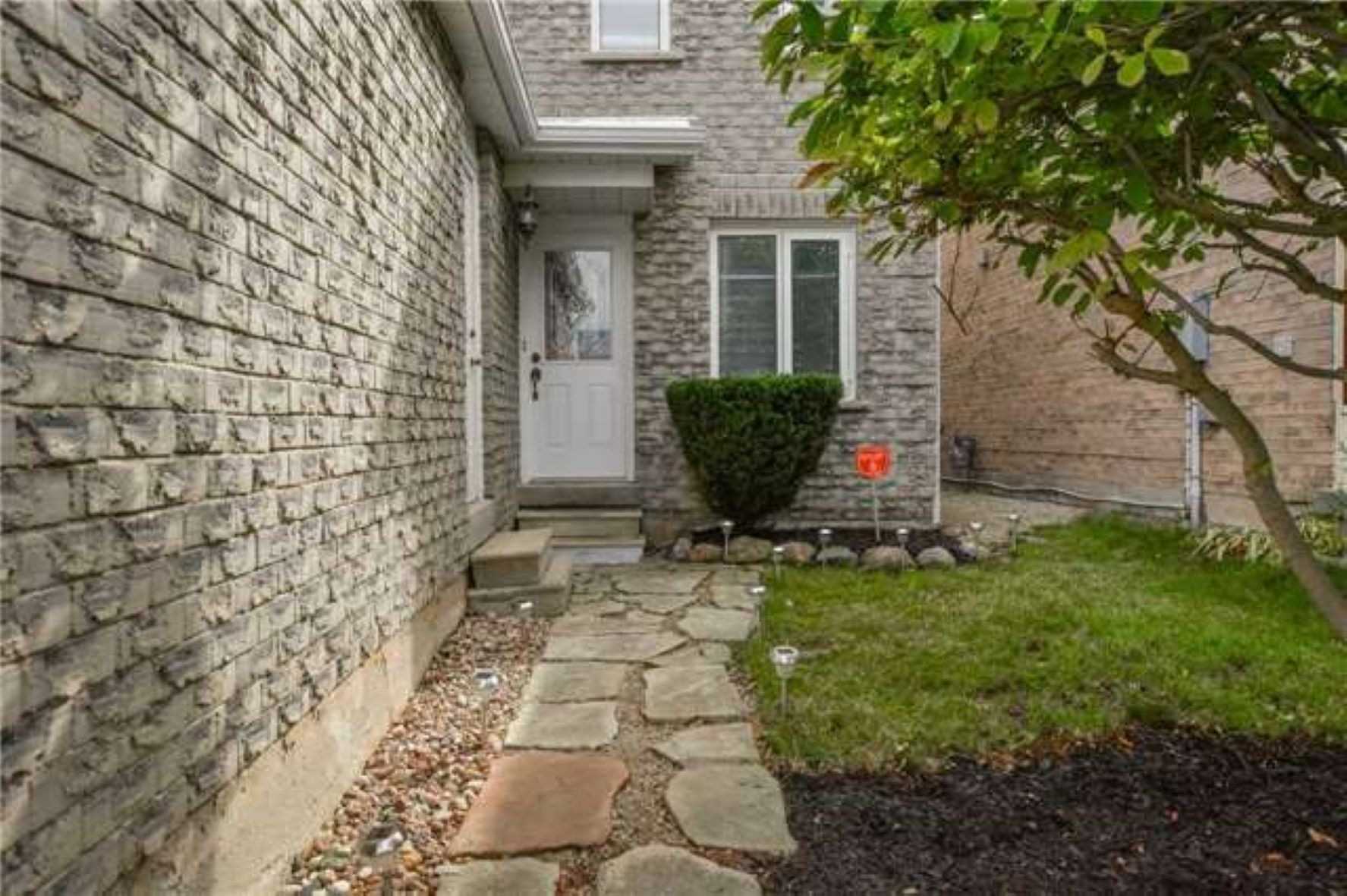 29 Stanwell Dr