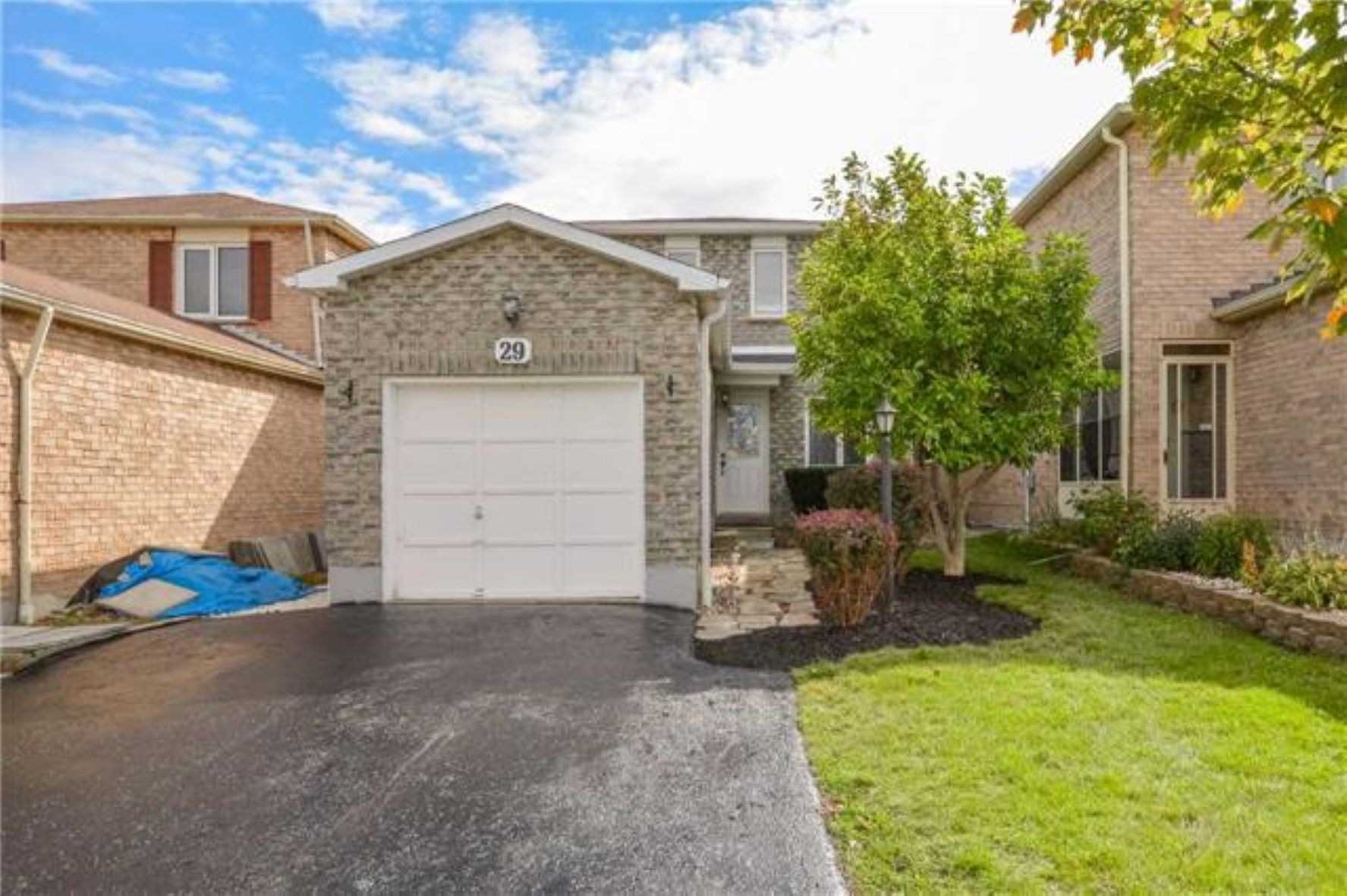 29 Stanwell Dr