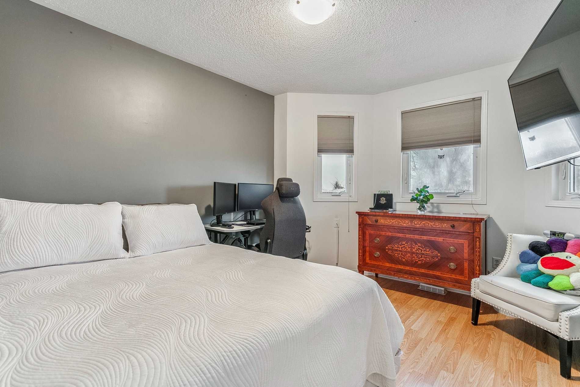 Listing W5878947 - Large Photo # 21