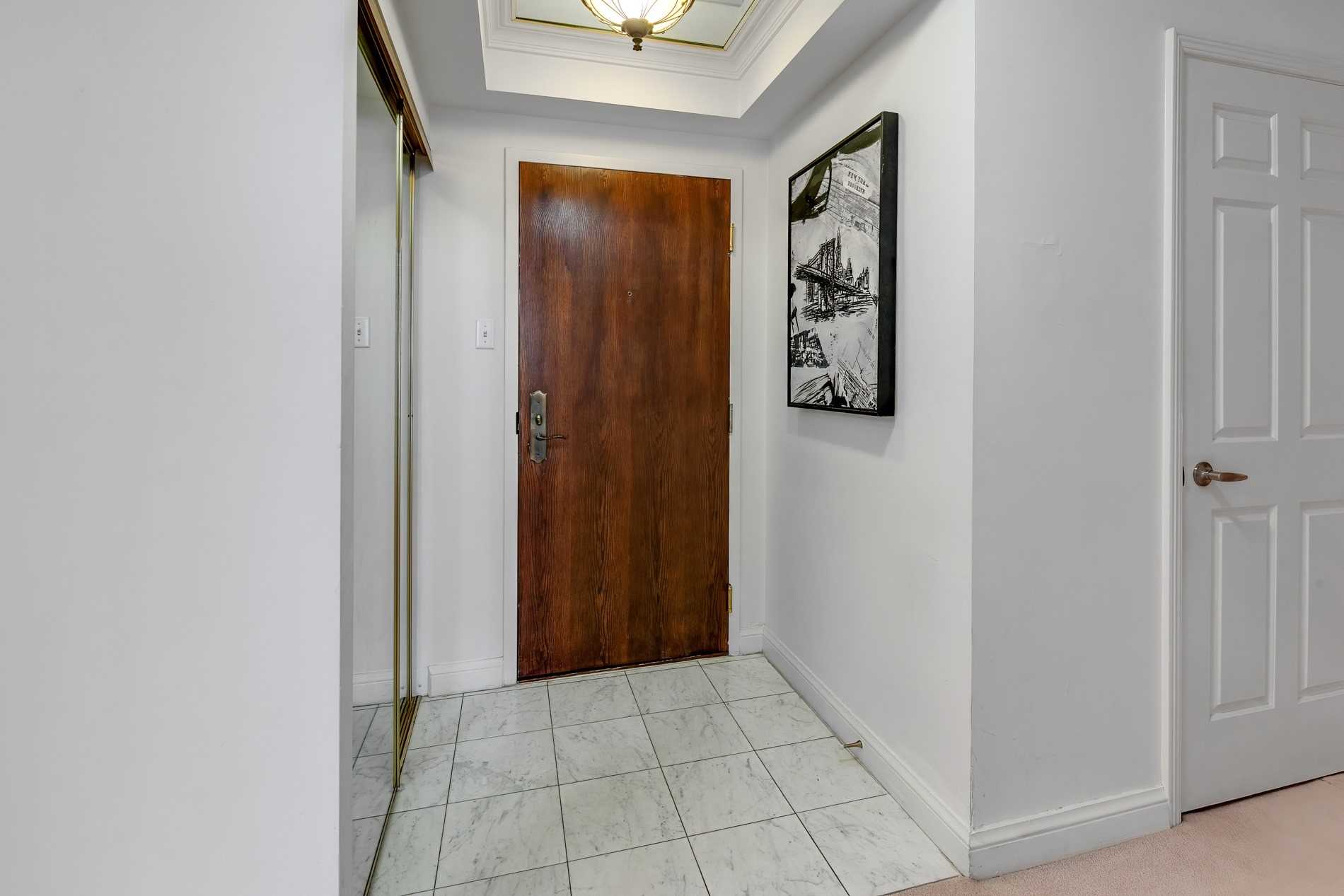 Listing W5878954 - Large Photo # 4