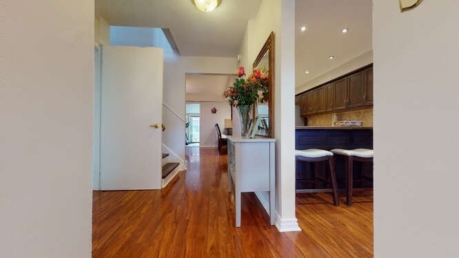 Listing W5878989 - Large Photo # 4