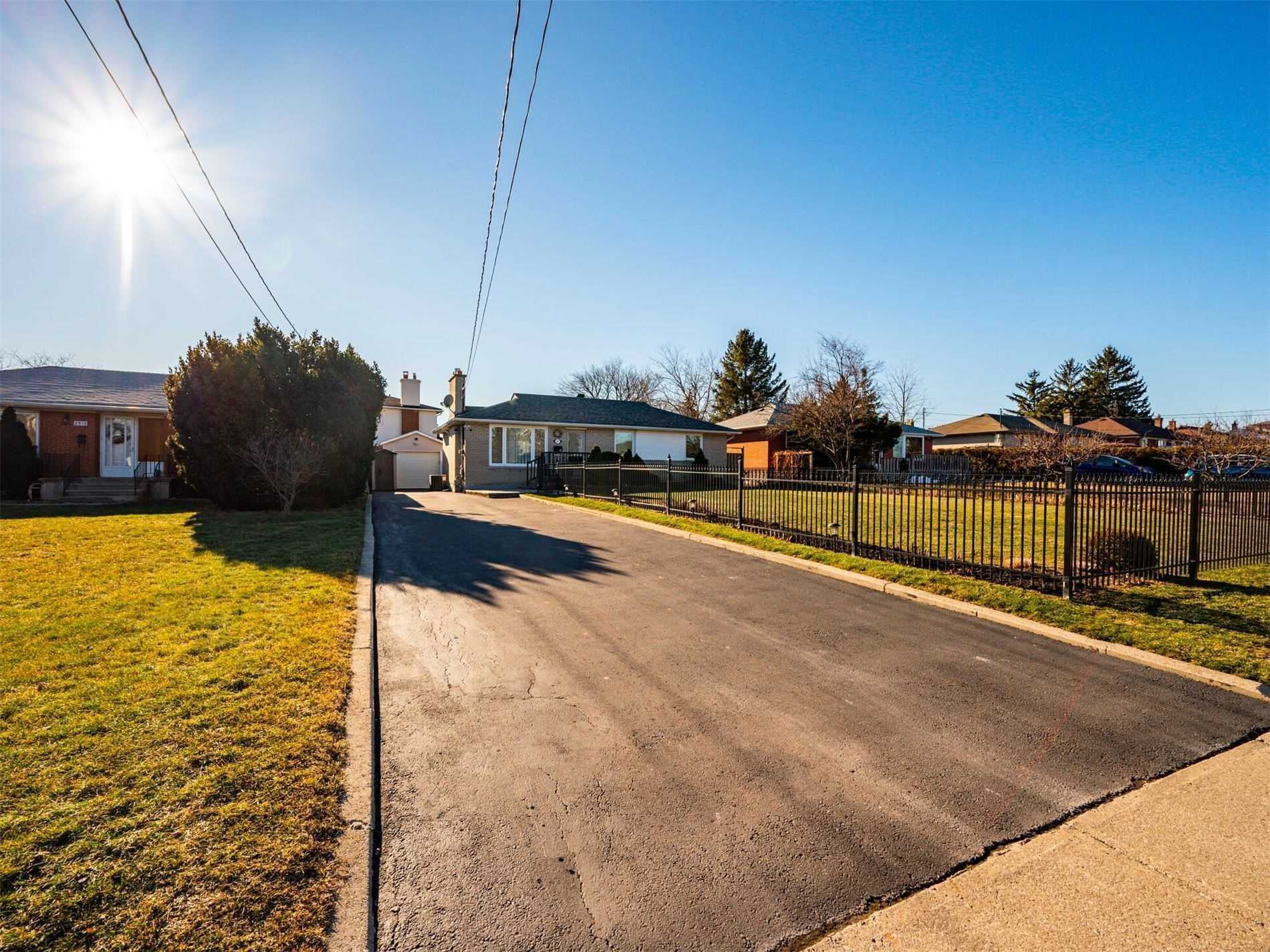 Listing W5878993 - Large Photo # 4