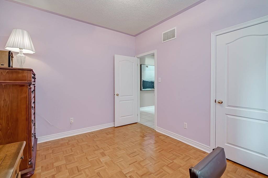 Listing W5879092 - Large Photo # 25