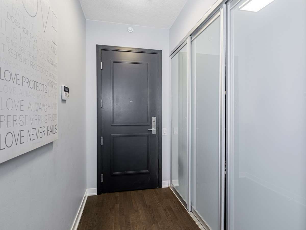 88 Park Lawn Rd, #2212