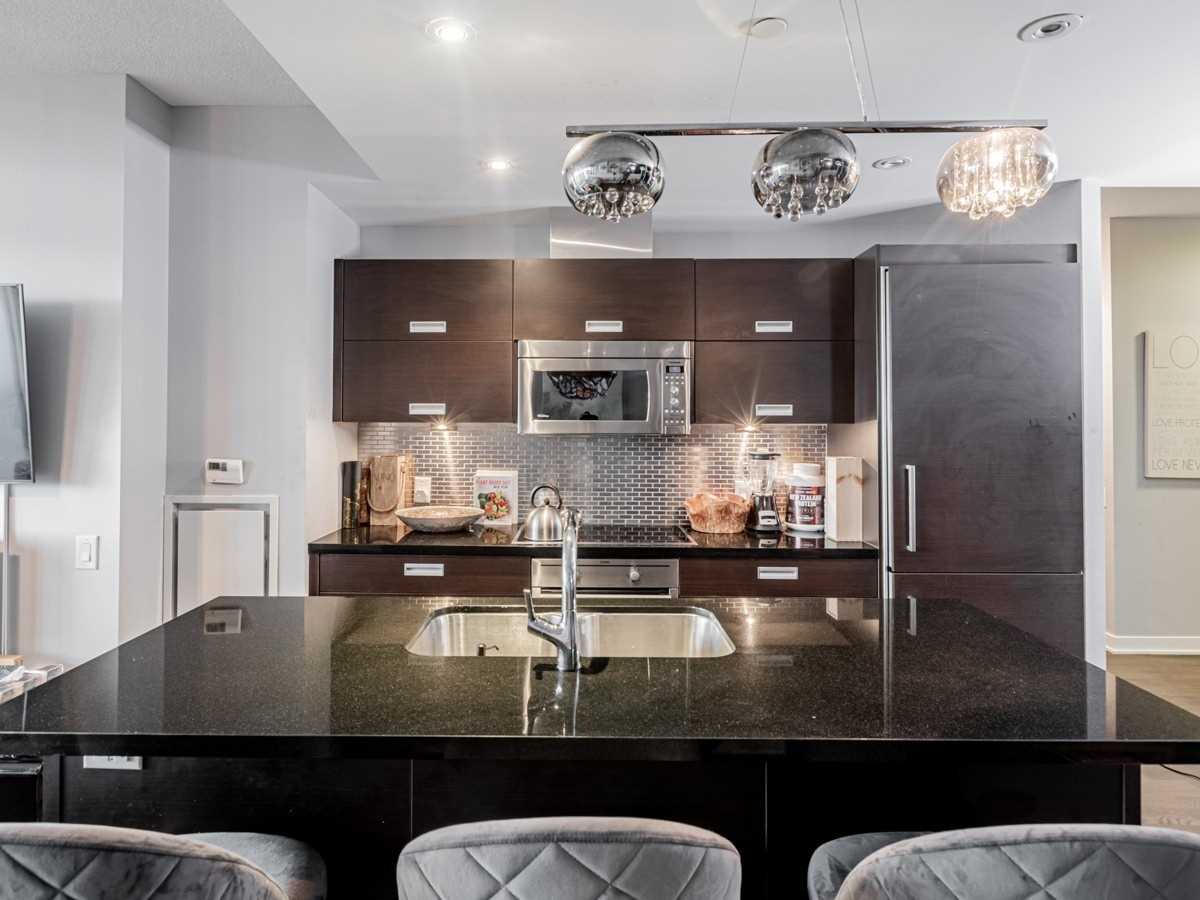 88 Park Lawn Rd, #2212