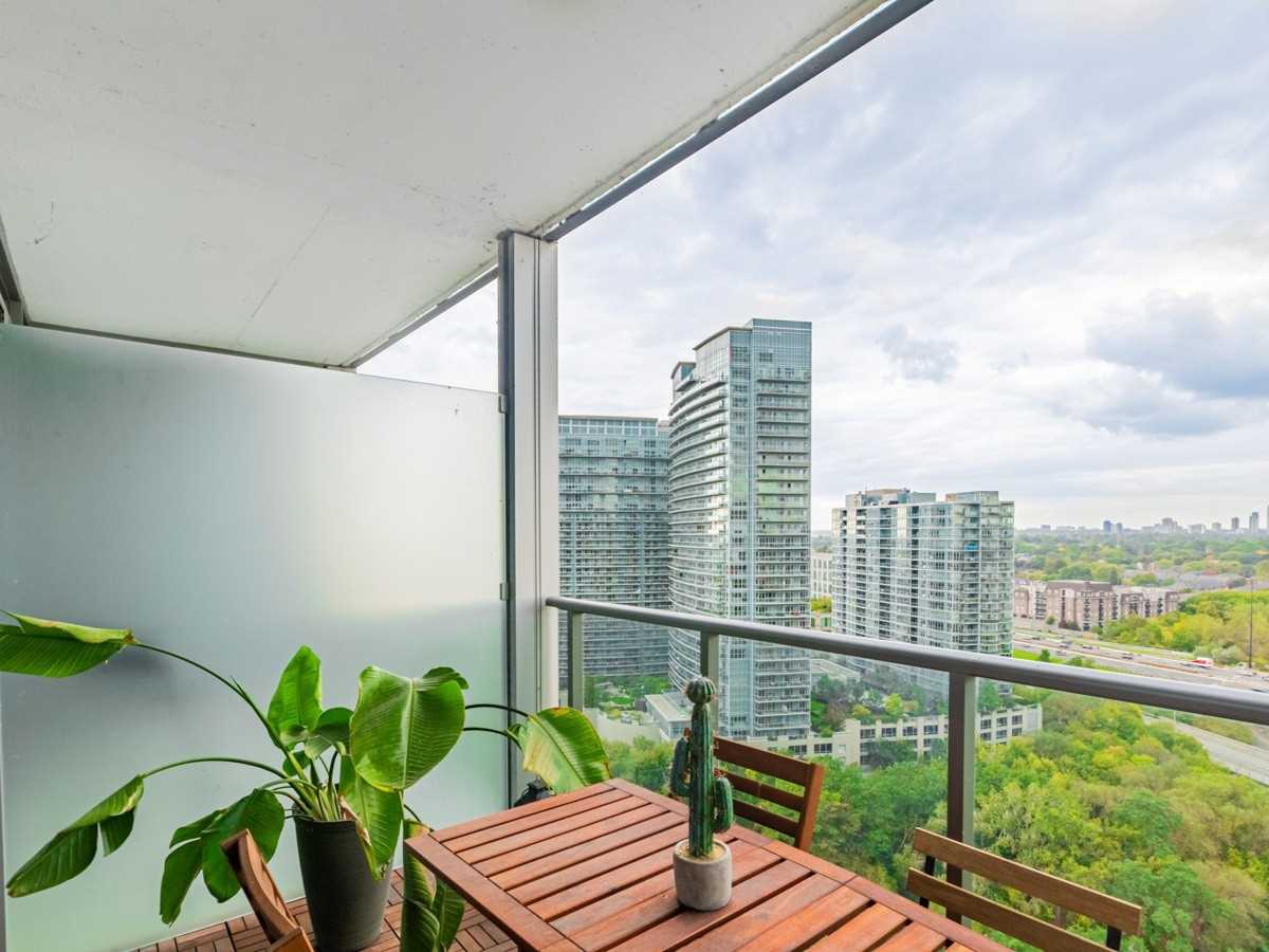 88 Park Lawn Rd, #2212