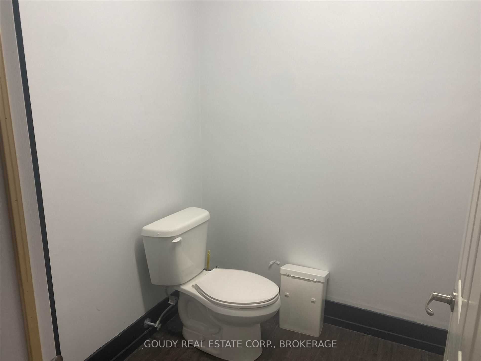 3683 Lake Shore Blvd W