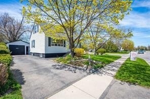 23 Pleasantview Avenue