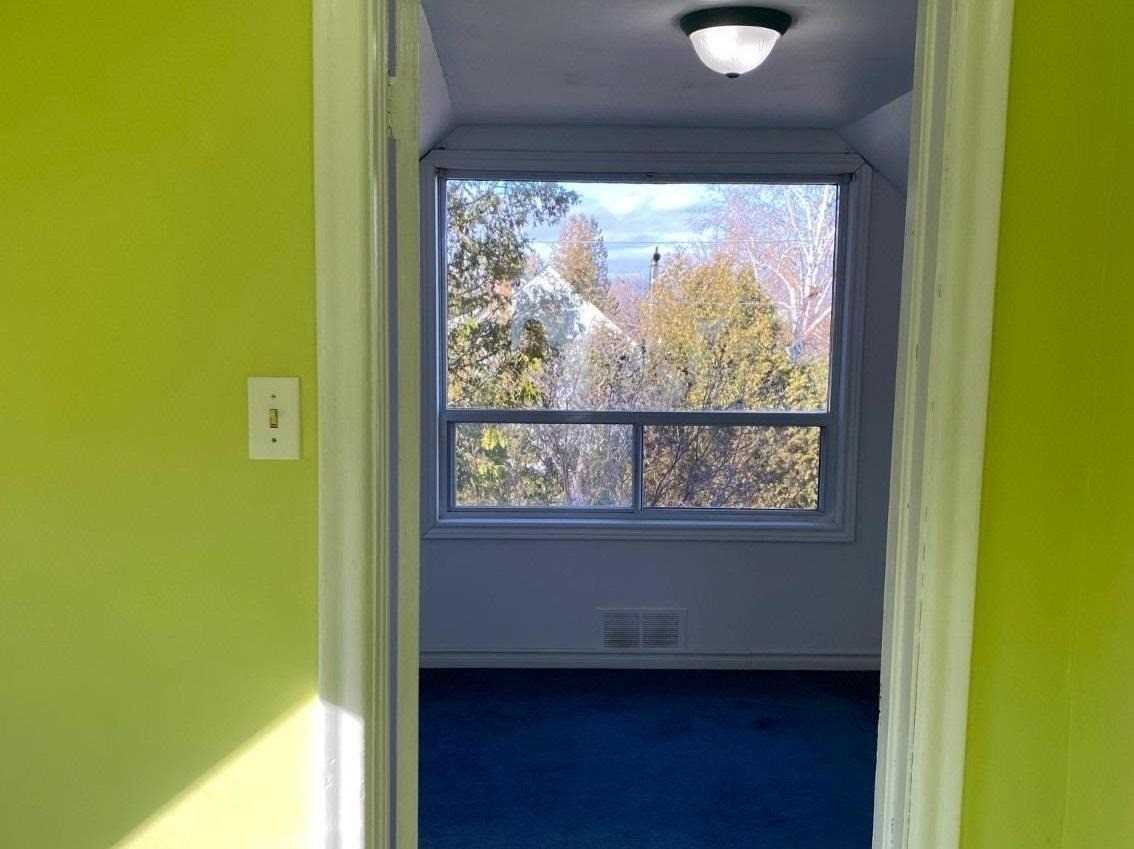 23 Pleasantview Avenue