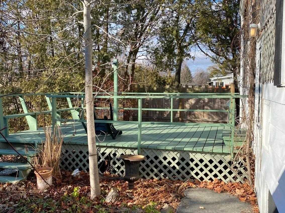 23 Pleasantview Avenue