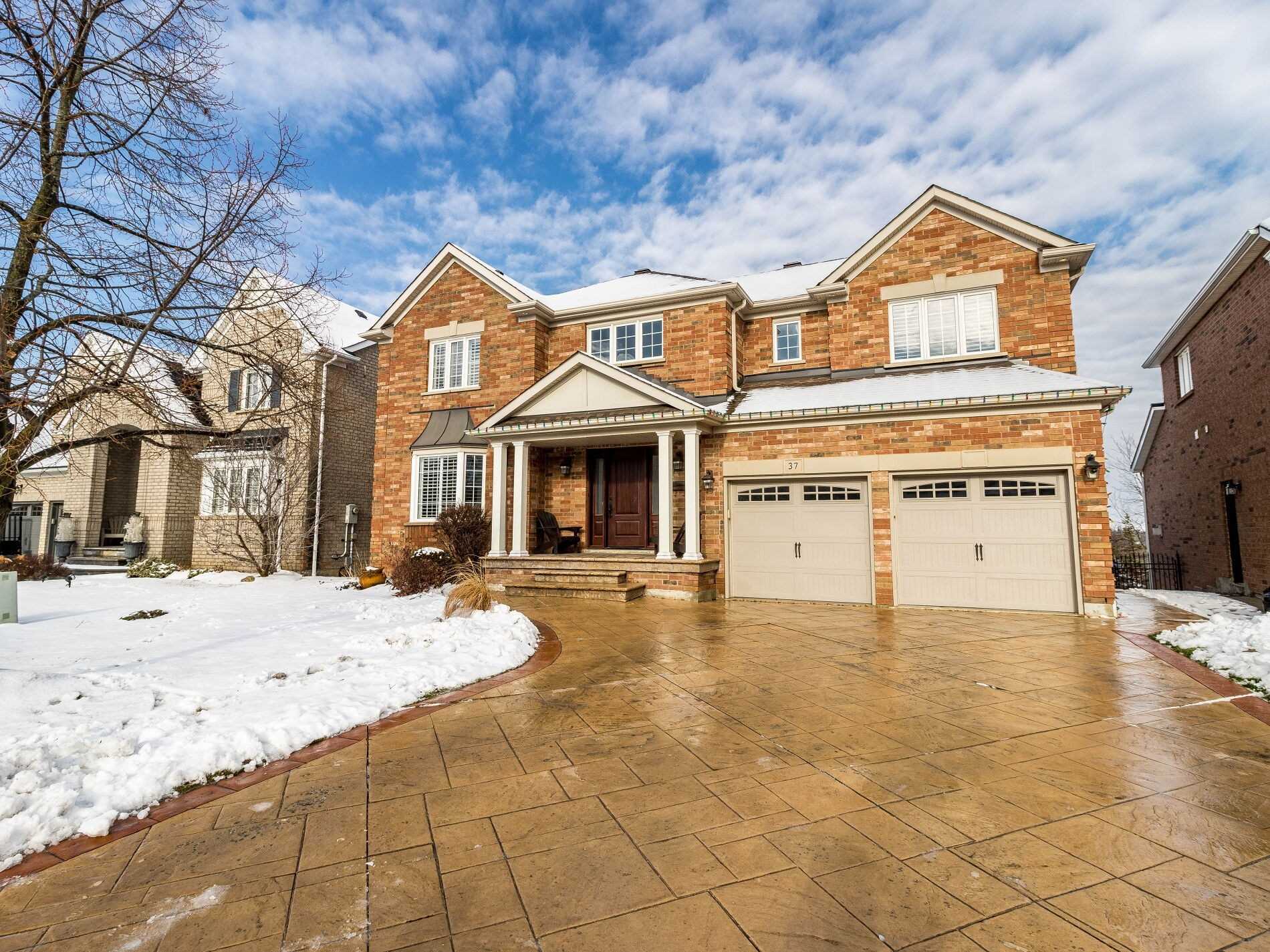 Listing W5879659 - Large Photo # 1