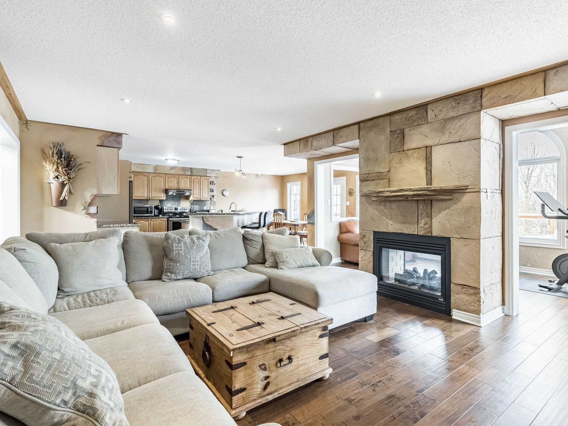 Listing W5879659 - Large Photo # 12