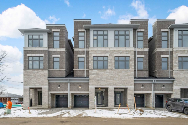 4 Tamola Park Crt, Toronto