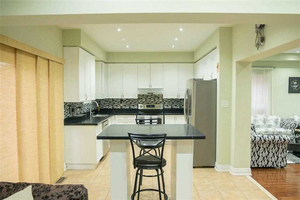 14 Trumpet Valley Blvd