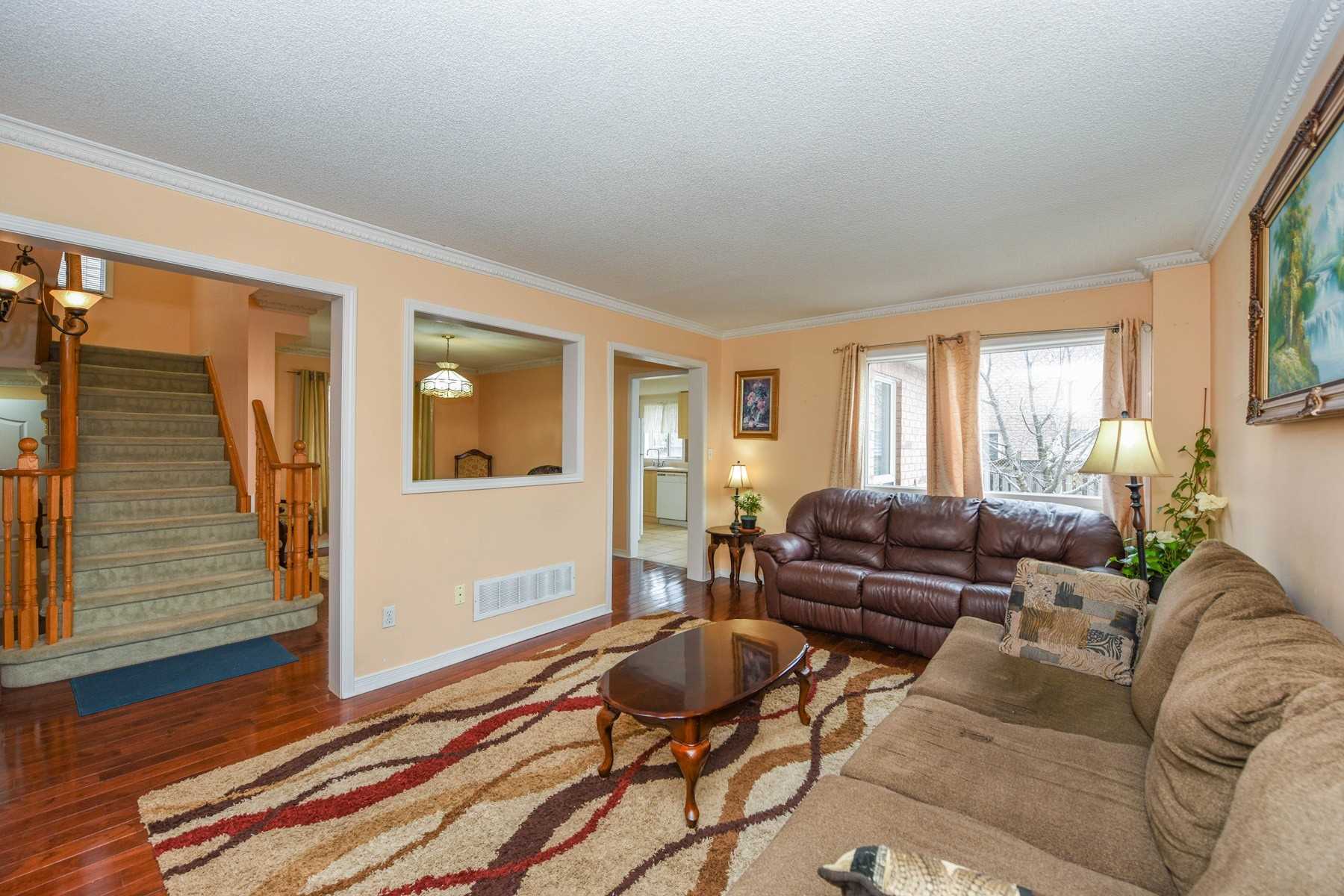 224 Richvale Dr S