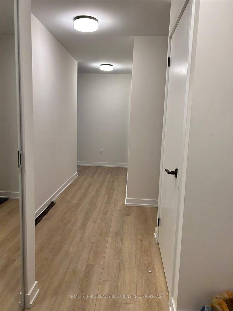 2300 St. Clair Ave. West Ally, #320