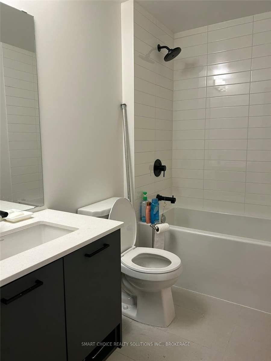 2300 St. Clair Ave. West Ally, #320