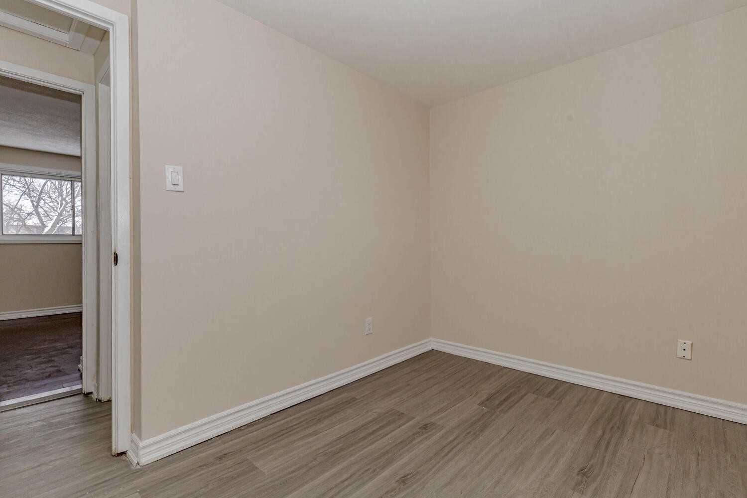 Listing W5881026 - Large Photo # 29