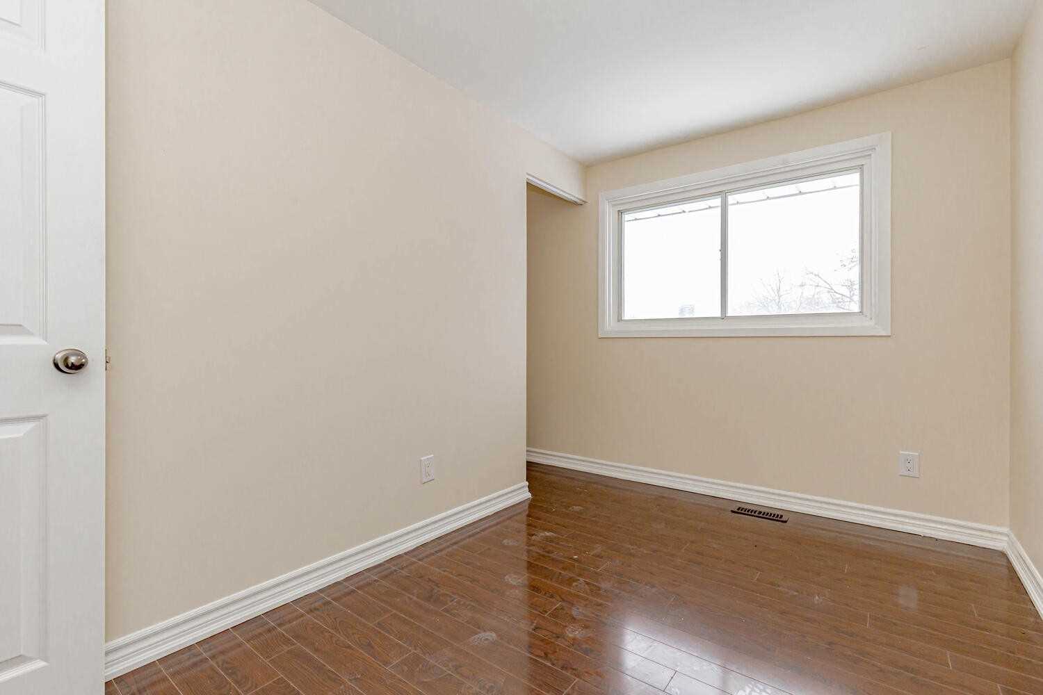 Listing W5881026 - Large Photo # 24