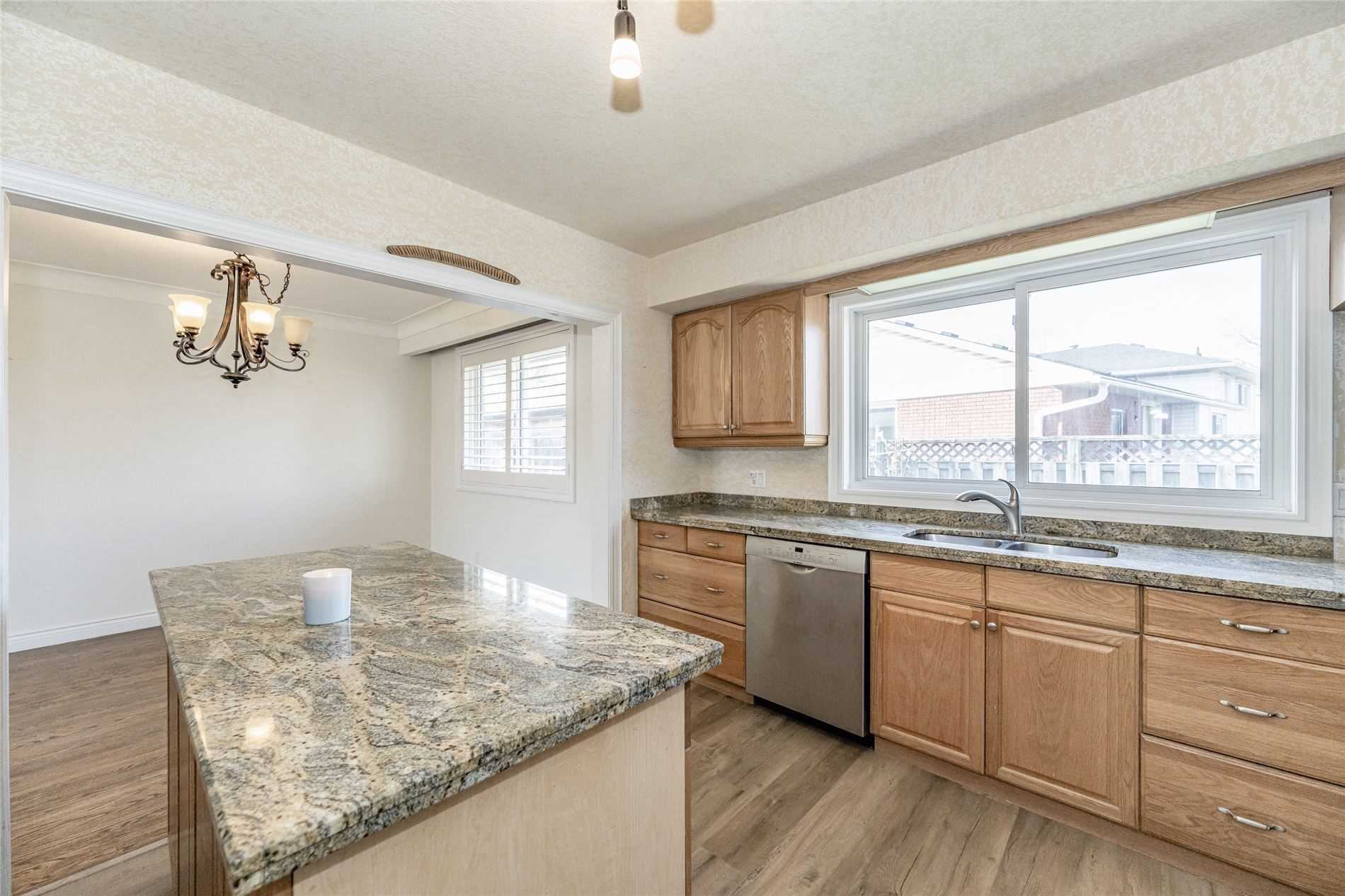 Listing W5881093 - Large Photo # 15