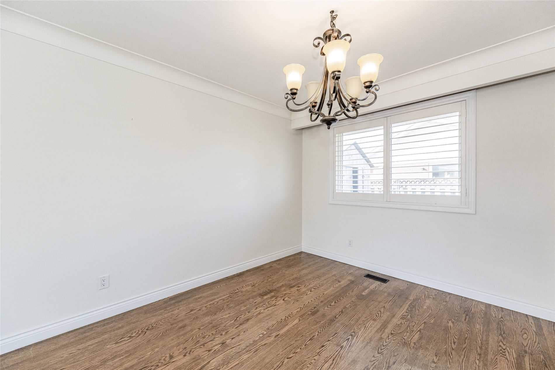 Listing W5881093 - Large Photo # 13