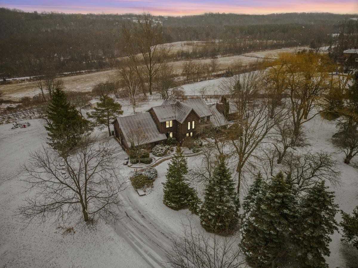 Listing W5881252 - Large Photo # 1