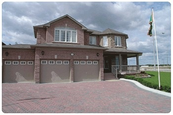 182 Mountain Ash Rd, Brampton