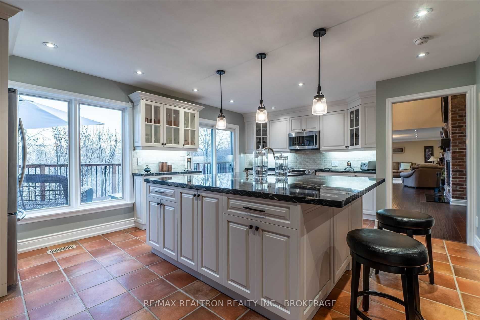 21 Southridge Trail