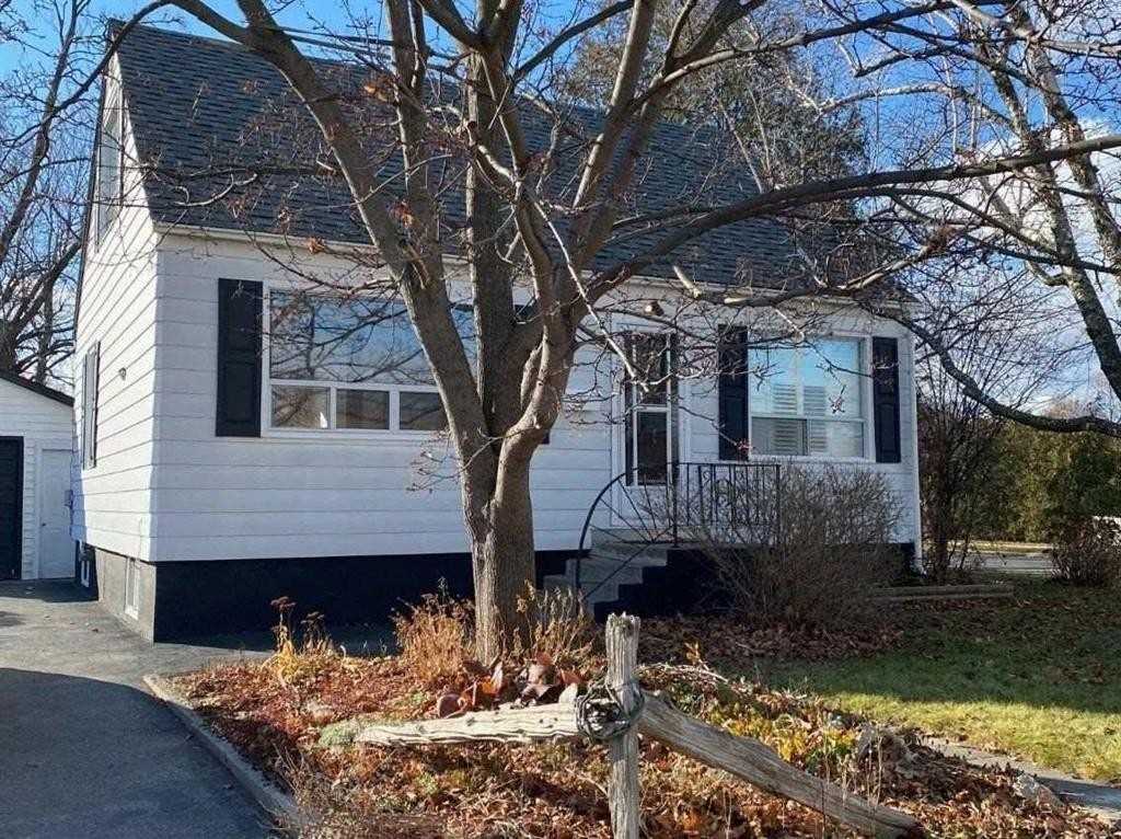 23 Pleasantview Avenue