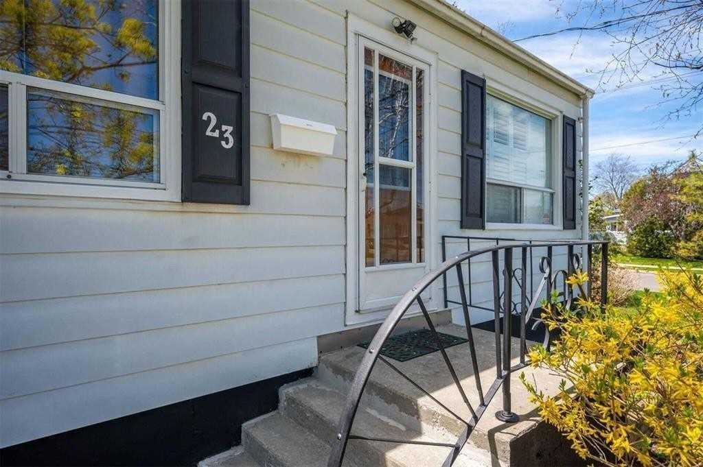 23 Pleasantview Avenue