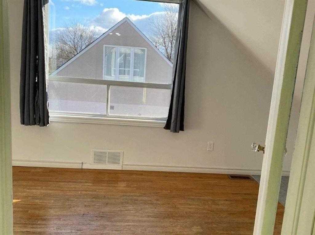 23 Pleasantview Avenue