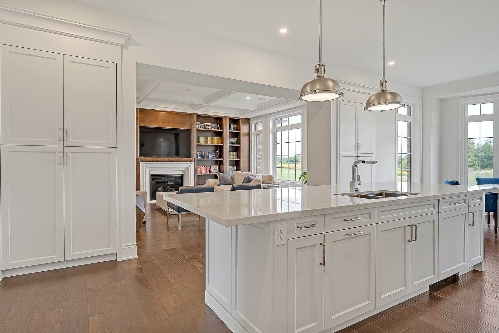 276 Amos Dr
