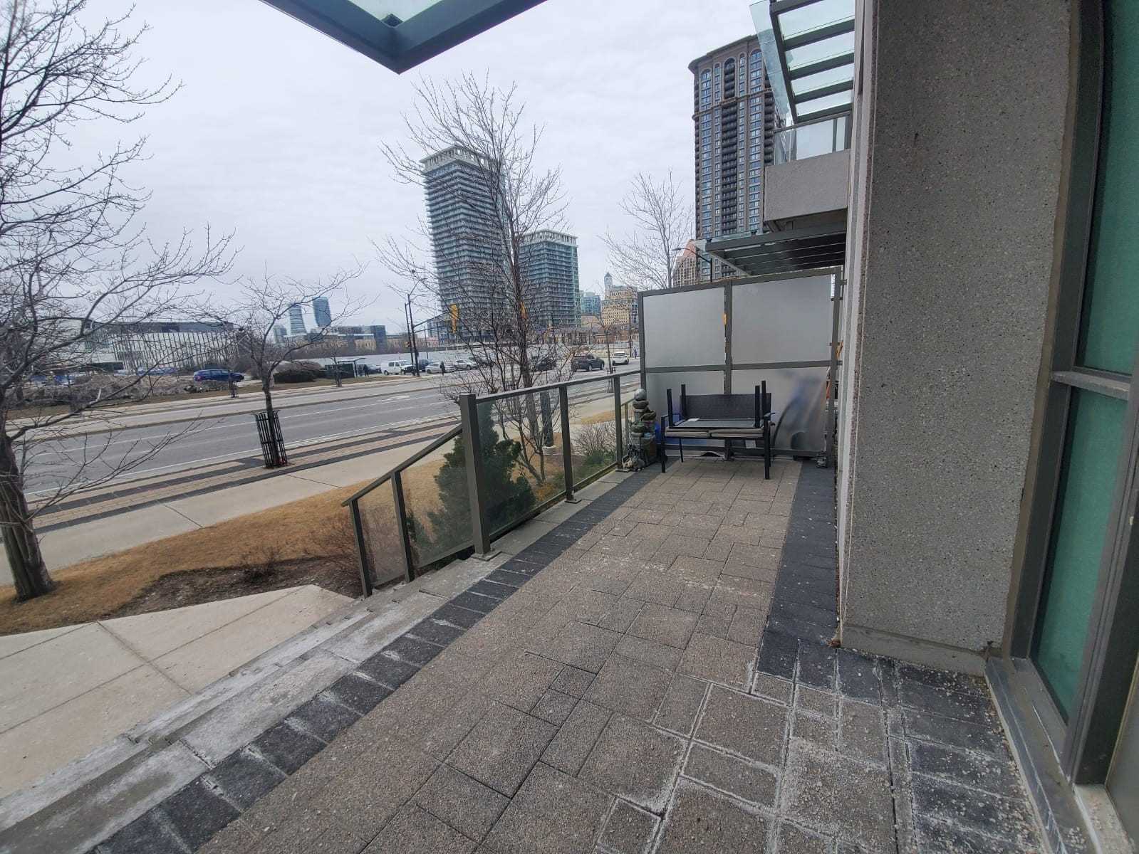 339 Rathburn Rd W, #116
