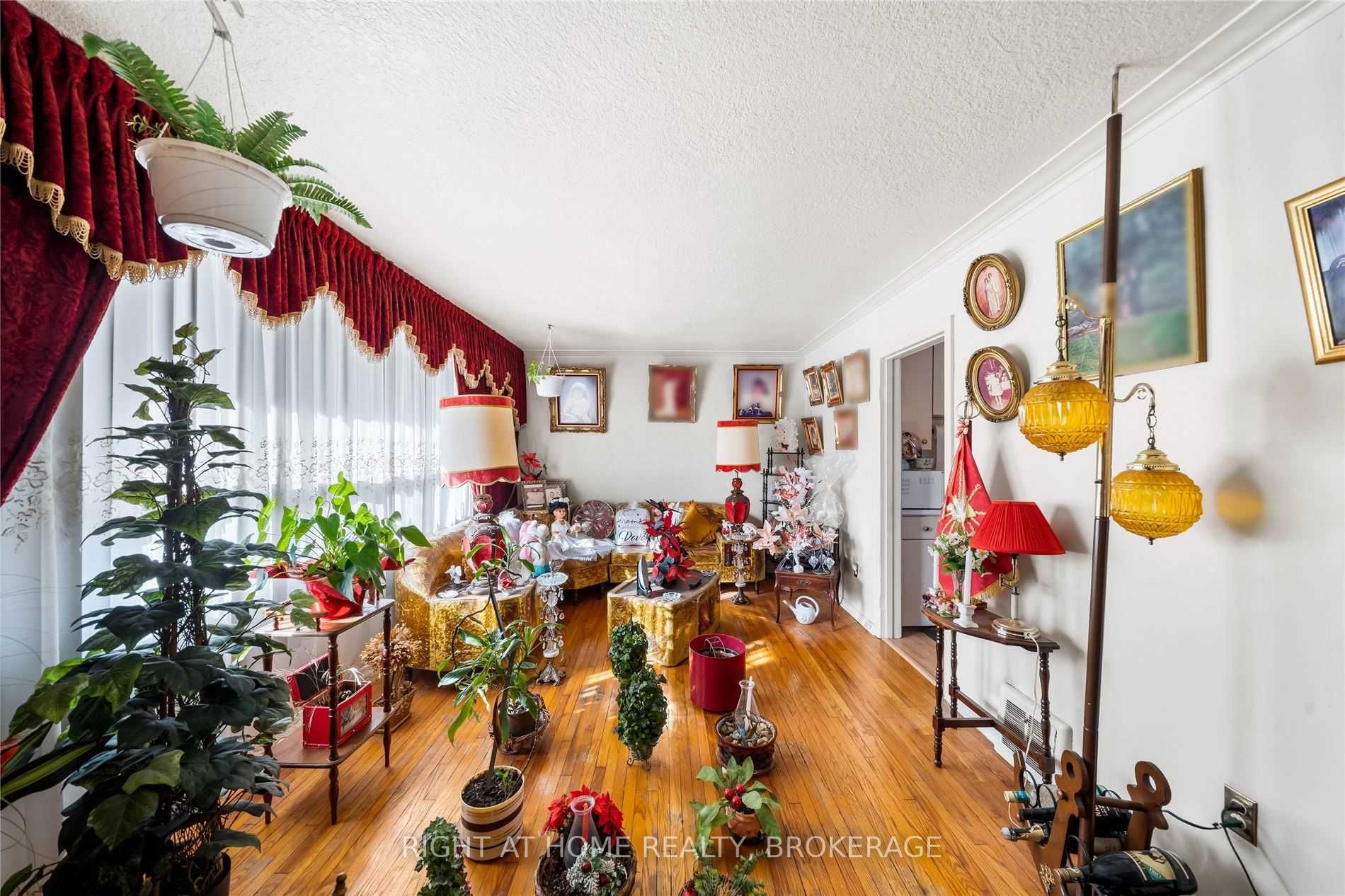 Listing W5882595 - Large Photo # 5
