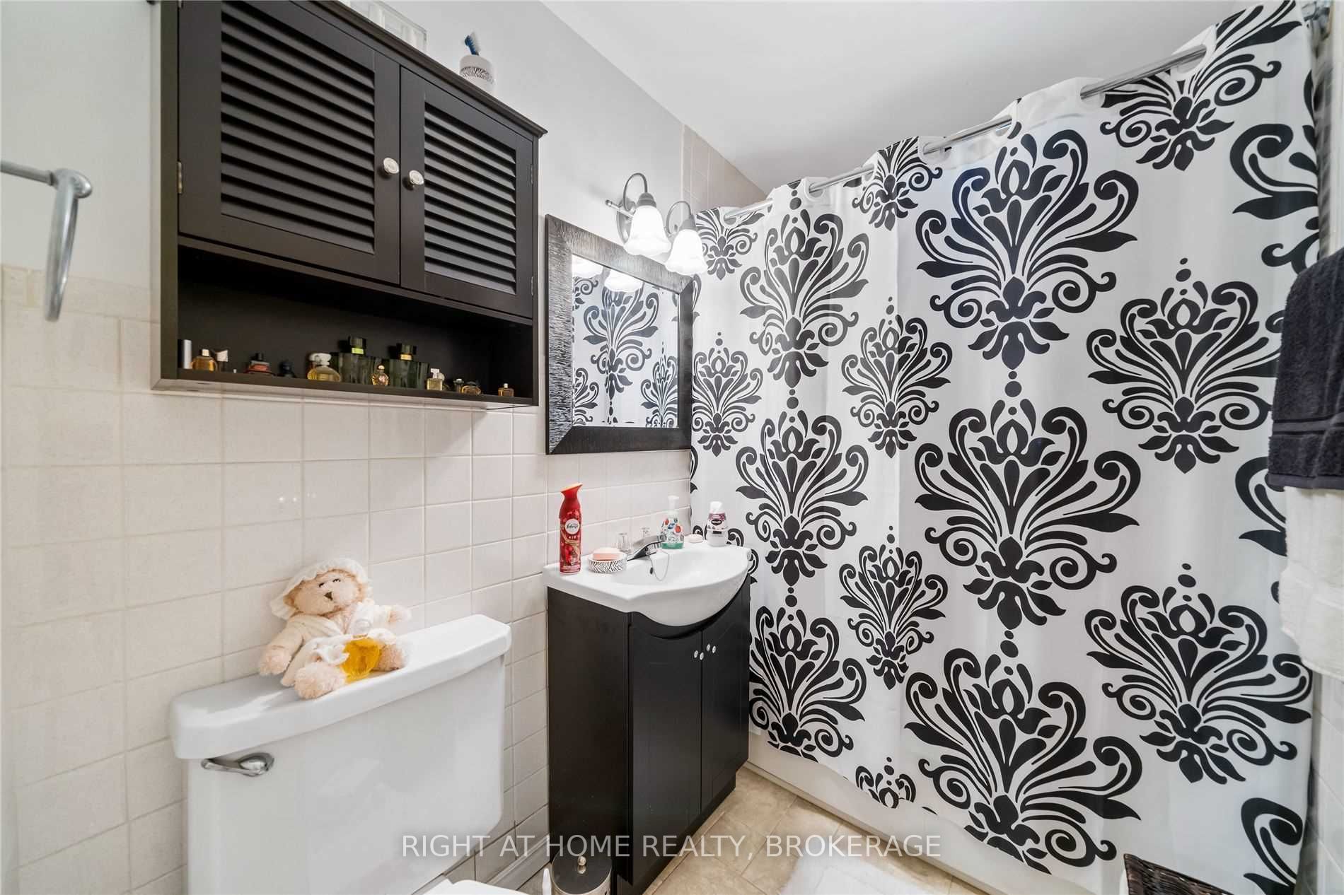 Listing W5882595 - Large Photo # 16