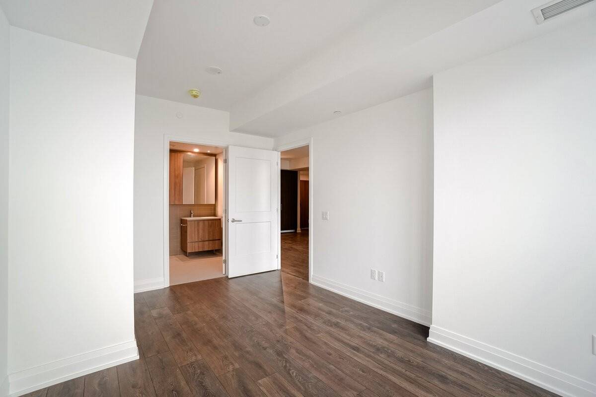 Listing W5882808 - Large Photo # 18